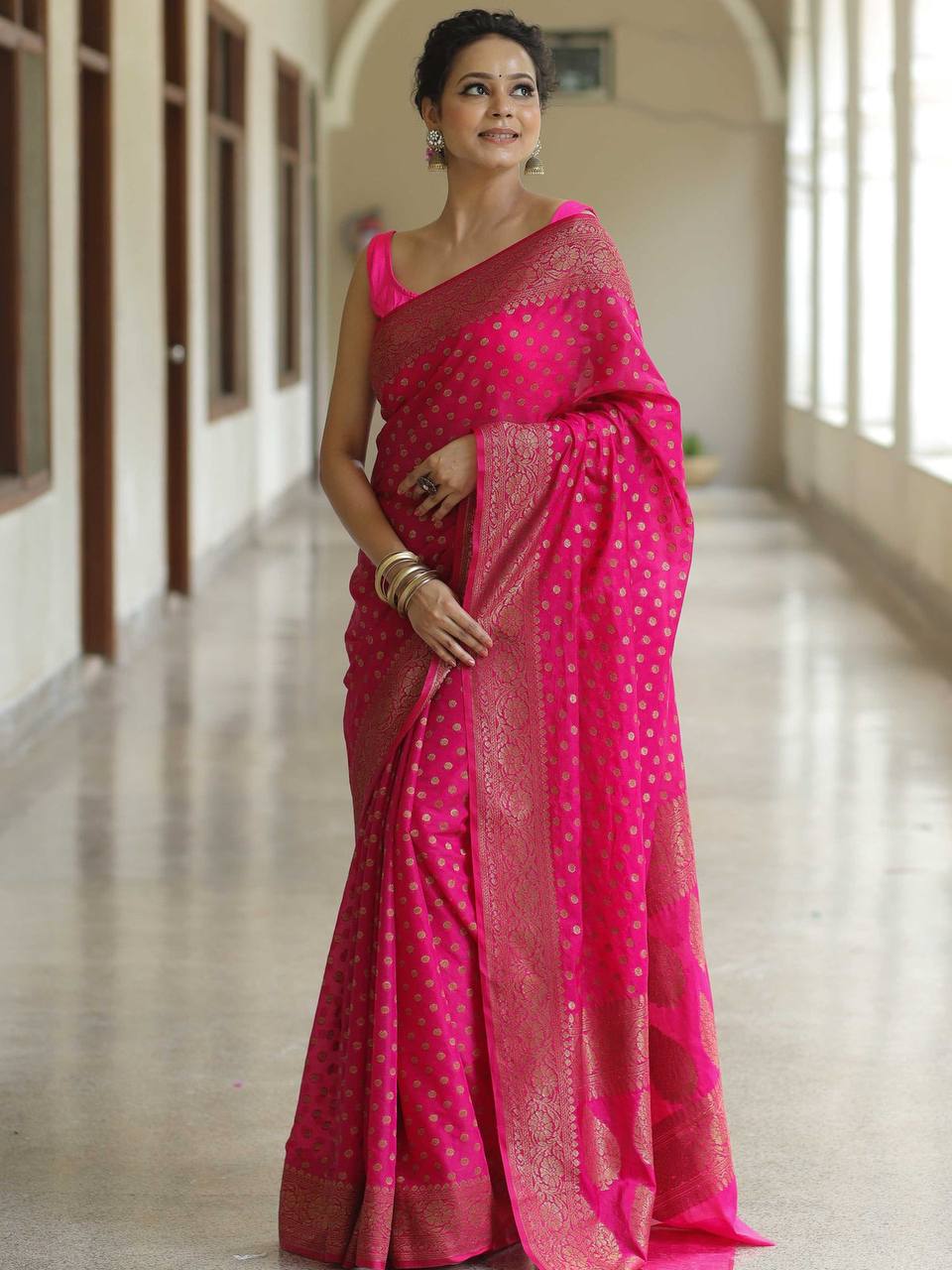 BEAUTIFUL RICH PALLU & JACQUARD WORK ON ALL OVER THE SAREE