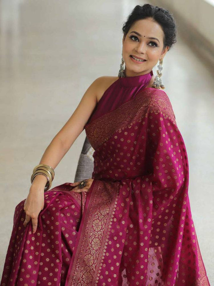 BEAUTIFUL RICH PALLU & JACQUARD WORK ON ALL OVER THE SAREE