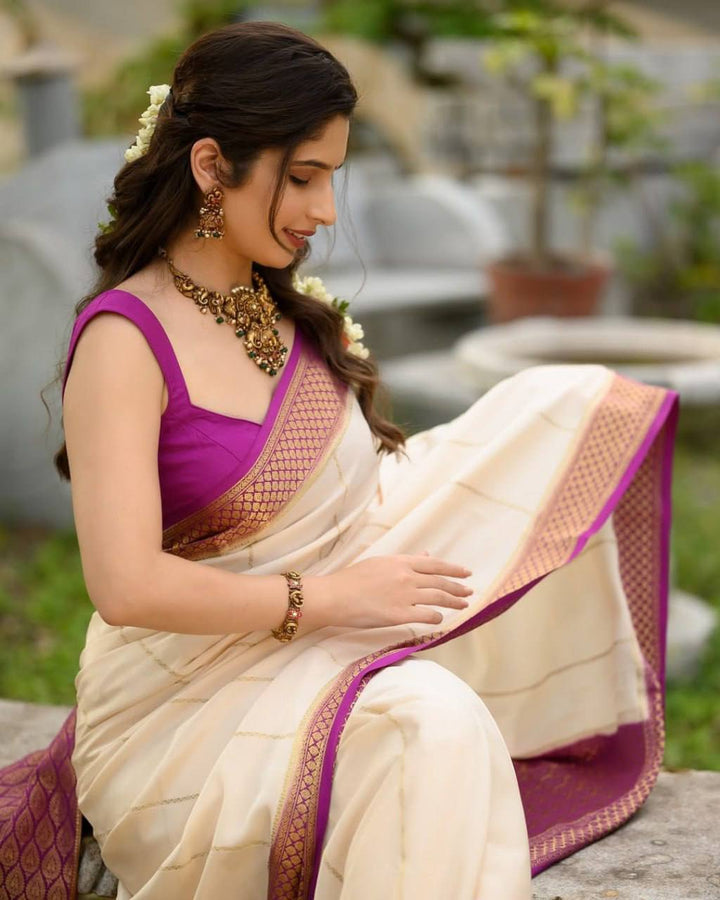 BEAUTIFUL RICH PALLU & JACQUARD WORK ON ALL OVER THE SAREE