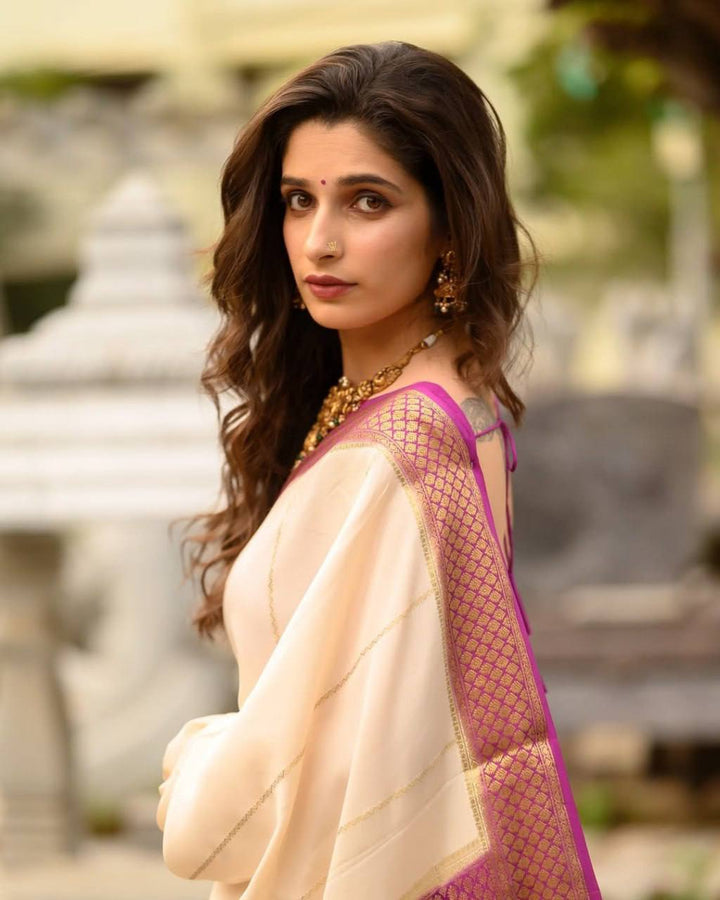 BEAUTIFUL RICH PALLU & JACQUARD WORK ON ALL OVER THE SAREE