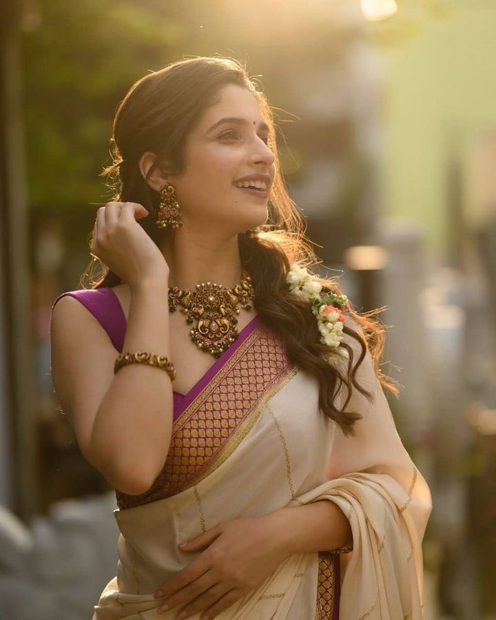 BEAUTIFUL RICH PALLU & JACQUARD WORK ON ALL OVER THE SAREE