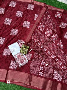 Printed saree with self checks jacquard in saree with zari boder