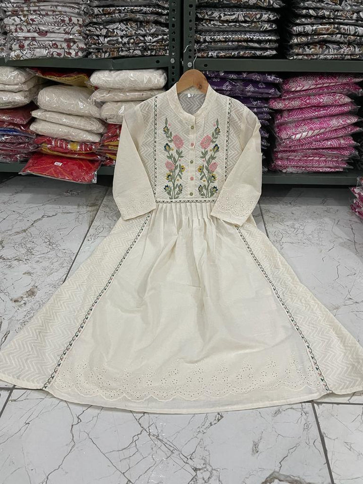 PANCHI | Cotton chikankari embroidered kurta with pants and stall dupatta will make you look the best