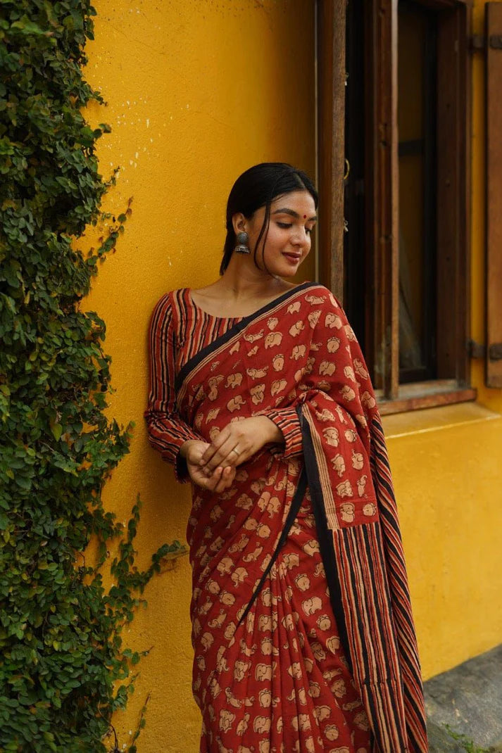 Pure Chanderi Saree With Golden Zari Piping border with beautiful latkan