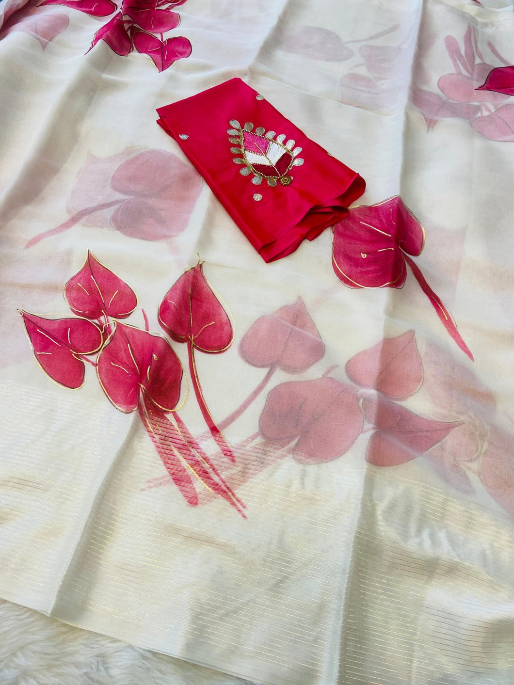 Soft organza saree with fflower print and lining border all over  - Saree